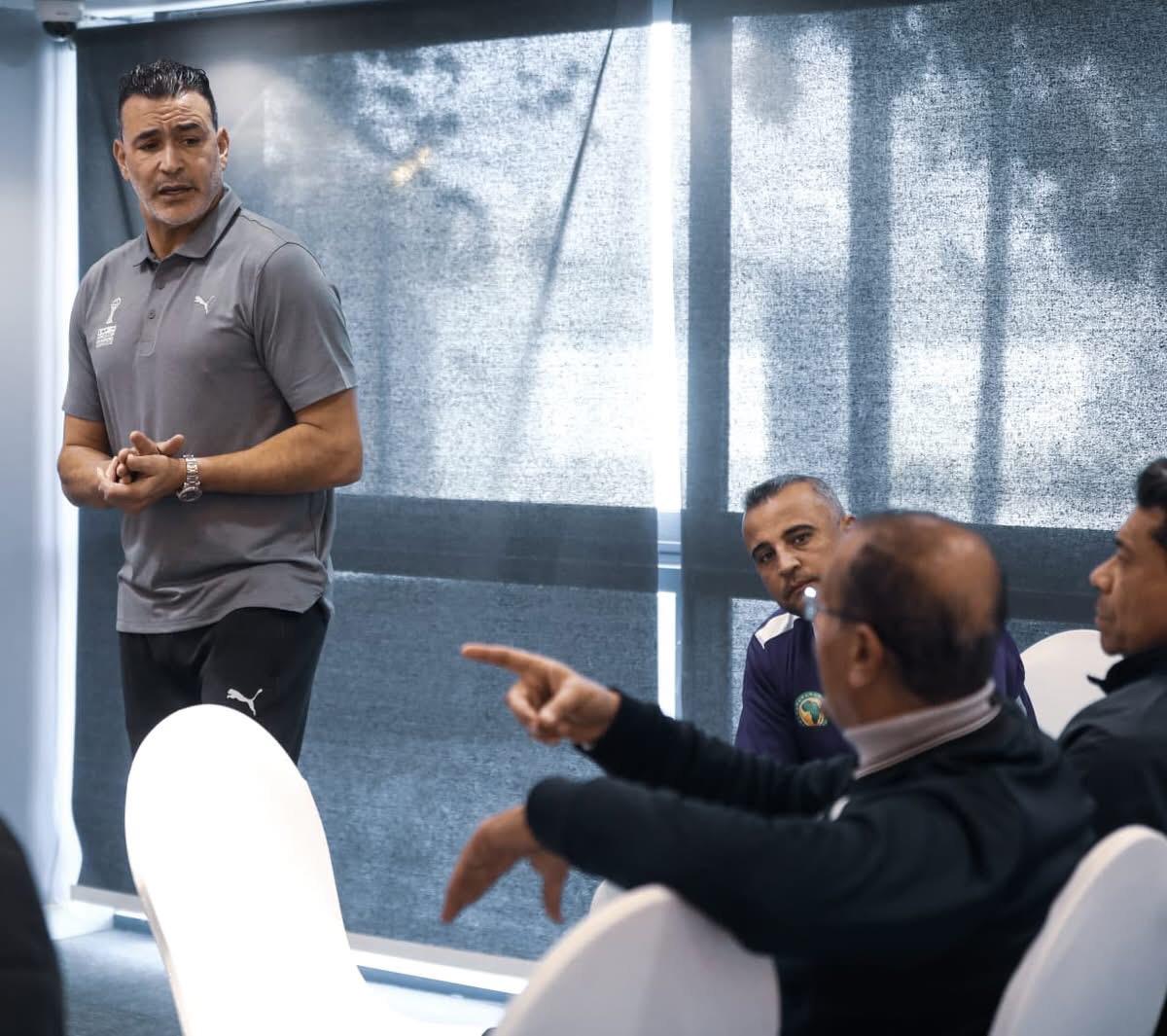 محاضرة فنية من عصام الحضري لمدربي الرخصة الأفريقية A