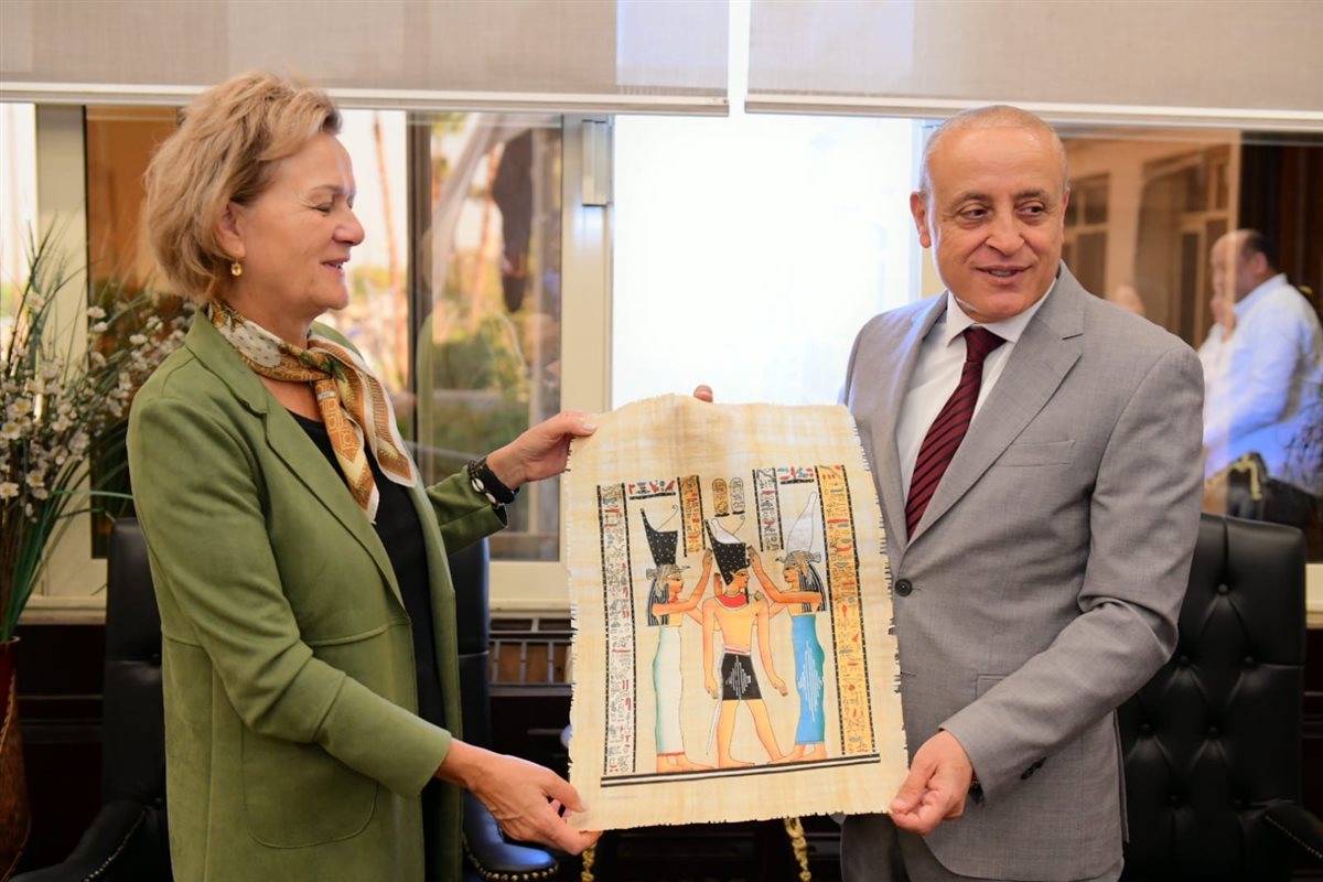 سفيرة الاتحاد الاوروبي تلتقي ومحافظ الأقصر&nbsp;