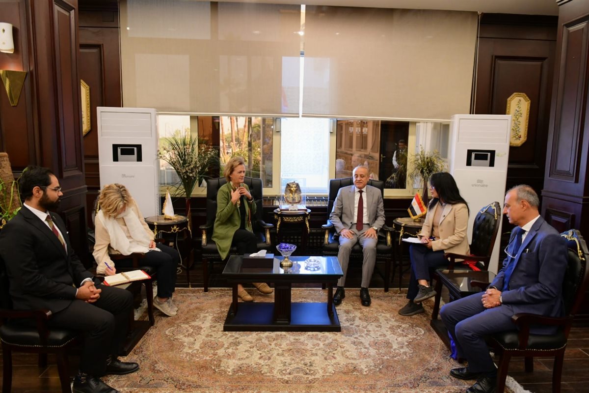 سفيرة الاتحاد الاوروبي تلتقي ومحافظ الأقصر&nbsp;