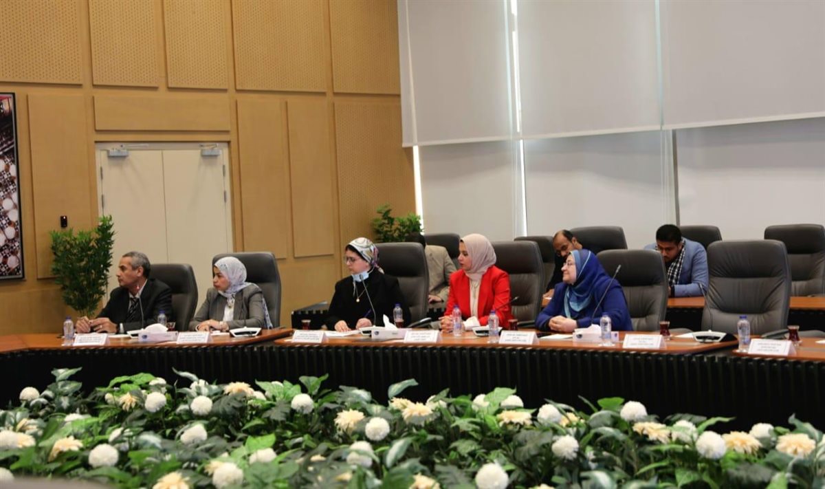 وزير المالية يكرم صاحب مبادرة الإصلاح الضريبي&nbsp;