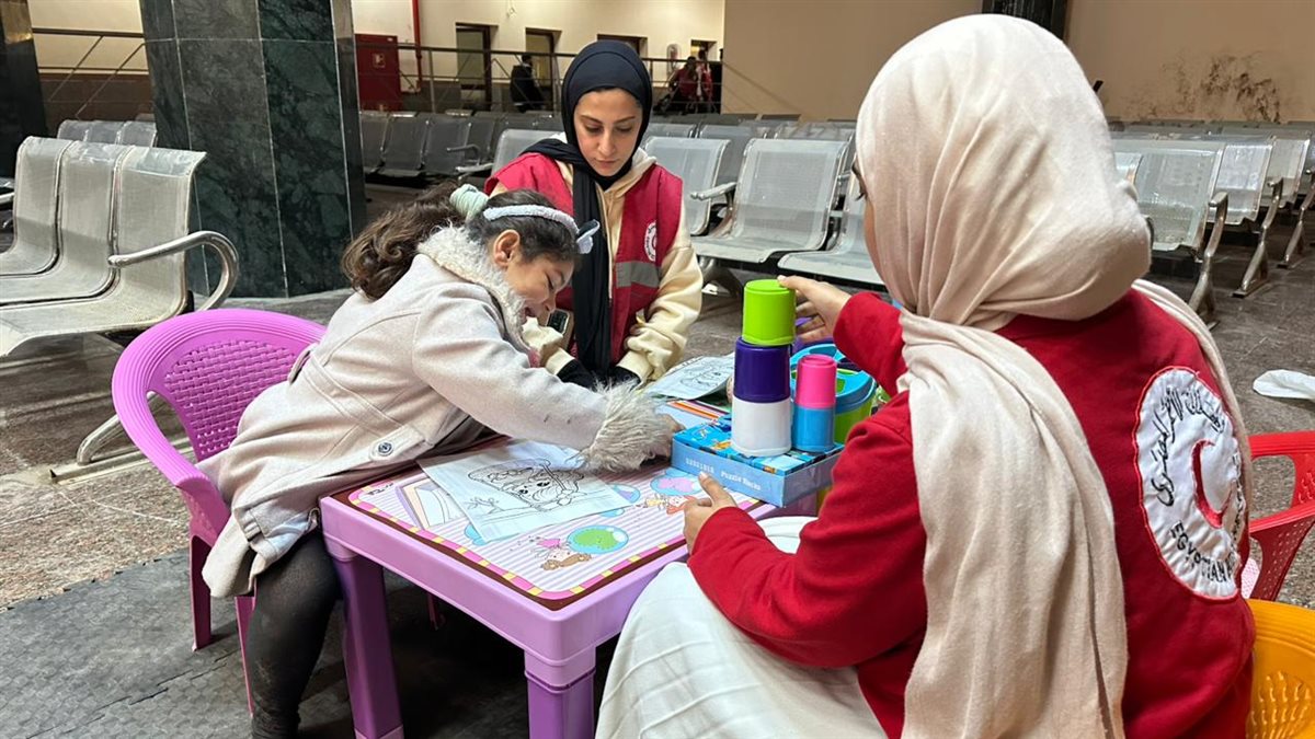 الهلال الأحمر المصري يواصل خدماته الإنسانية