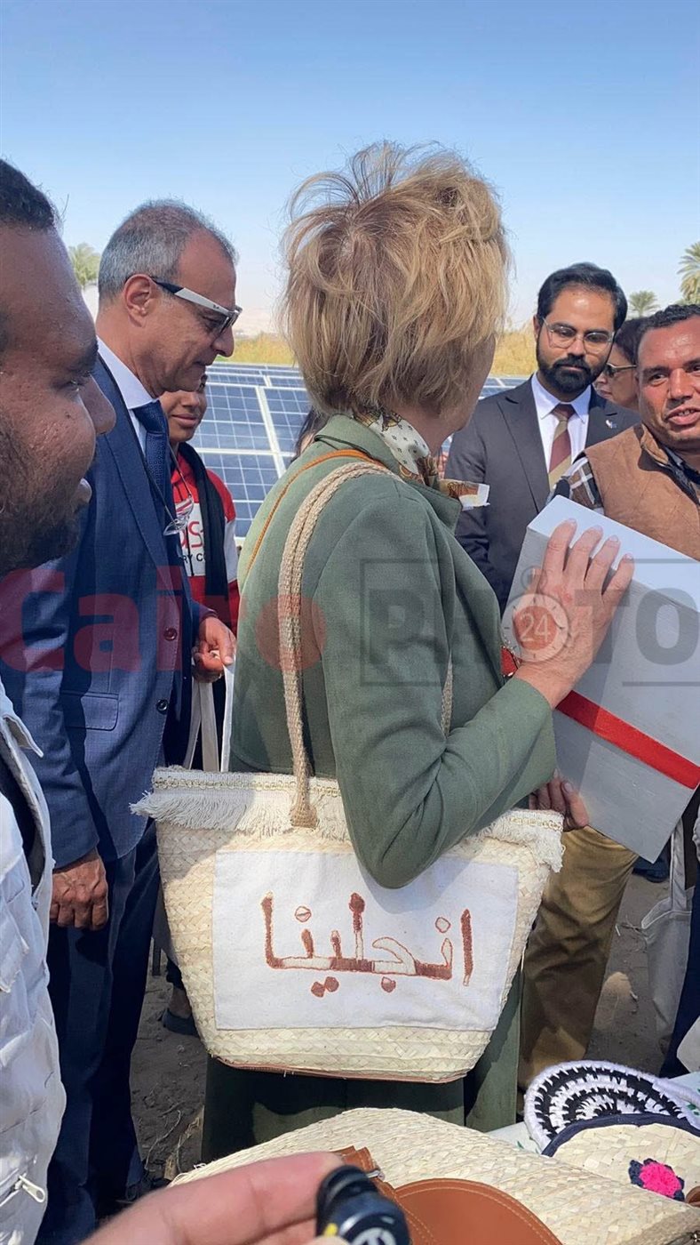 حقيبة هاند ميد بإسمها تبهر سفيرة الإتحاد الأوروبي&nbsp;