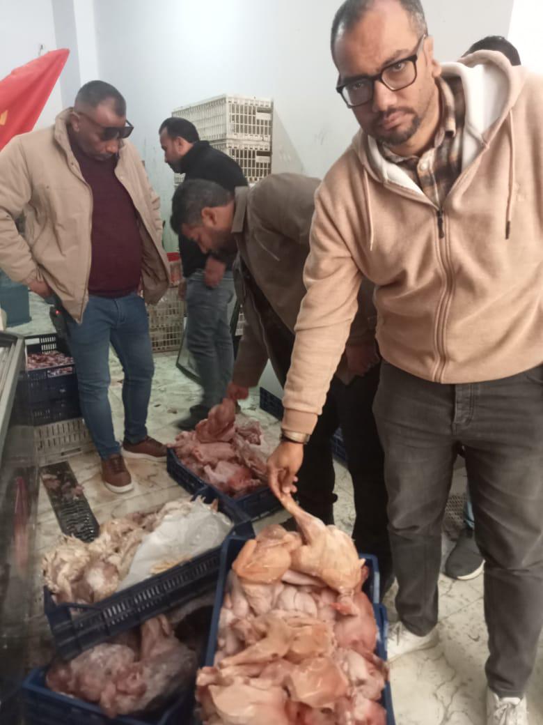 مصنعات ومقطعات اللحوم وهياكل الدواجن الفاسدة&nbsp;