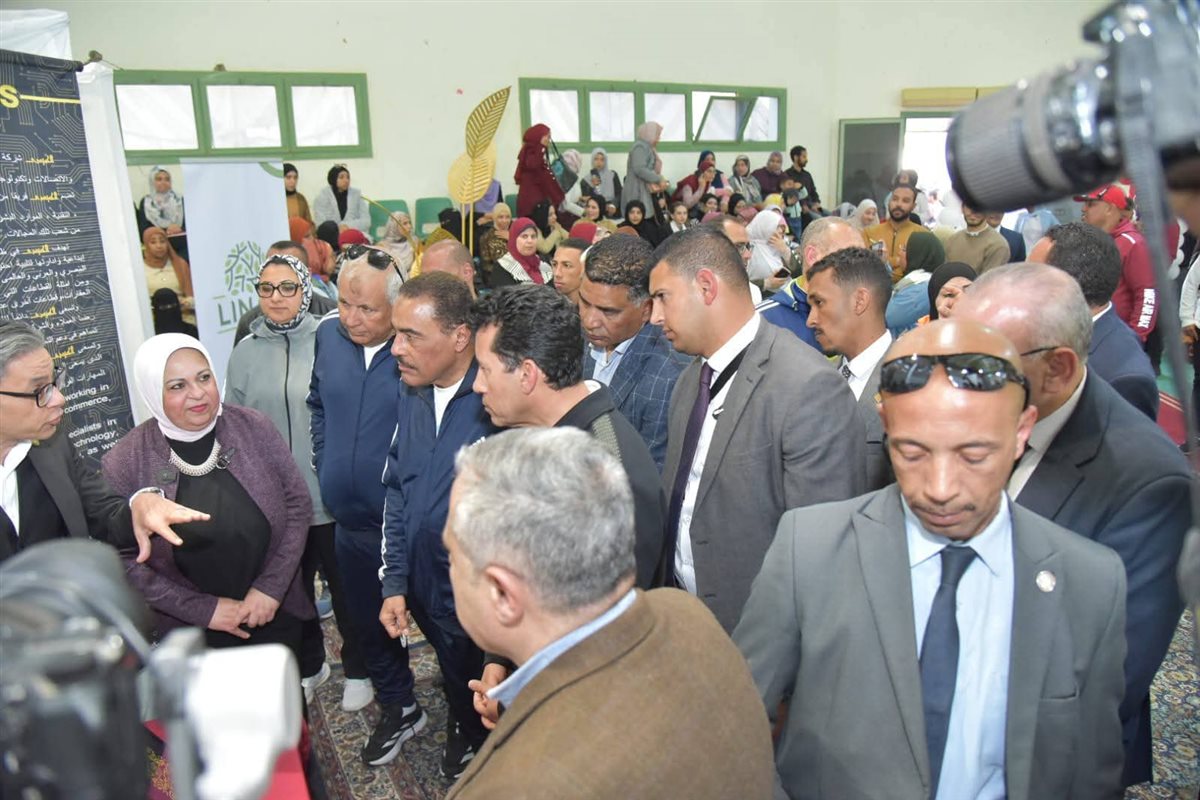 جانب من زيارة وزير الشباب والرياضة