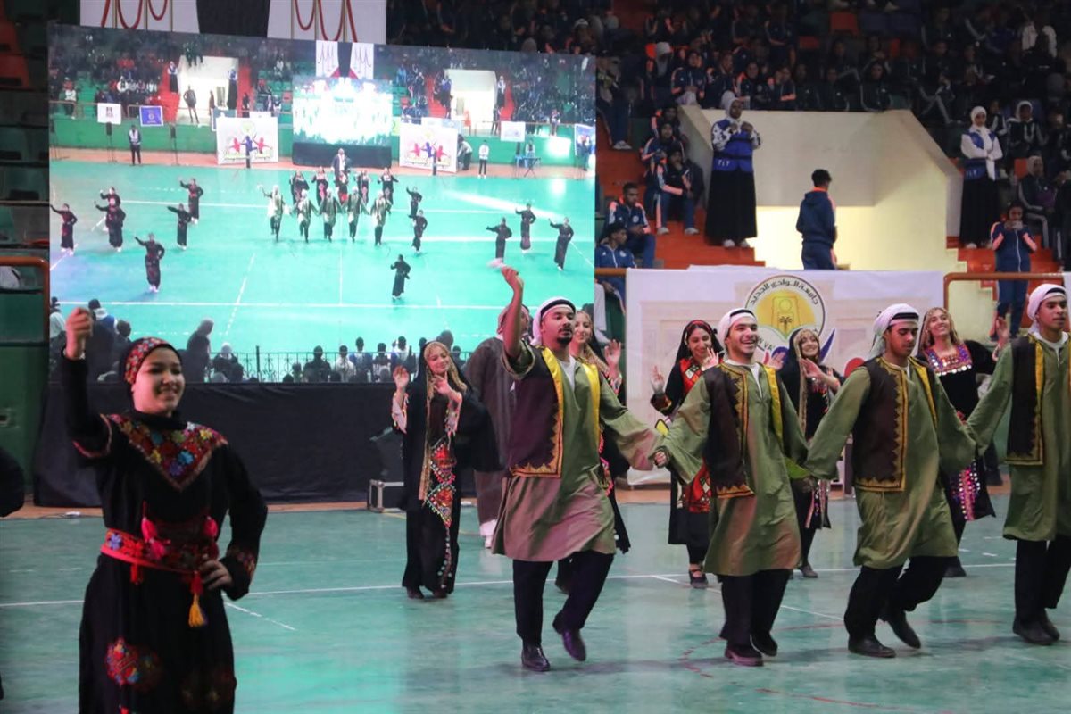 جانب من مشاركة وزير الشباب في ختام اولمبياد المحافظات الحدودية