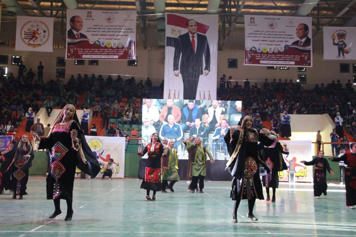 جانب من مشاركة وزير الشباب في ختام اولمبياد المحافظات الحدودية