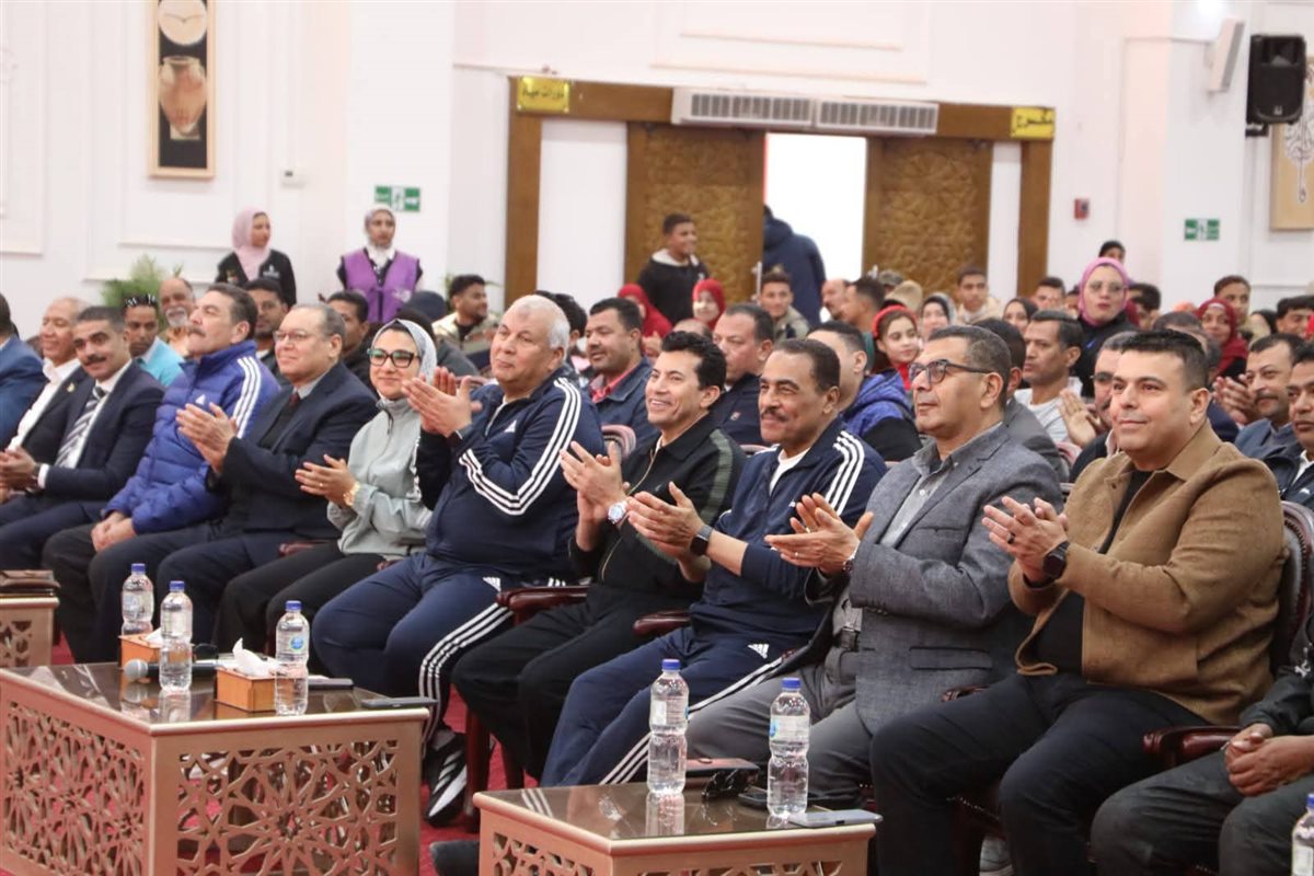 جانب من مشاركة وزير الشباب في الندوة التثقيفية