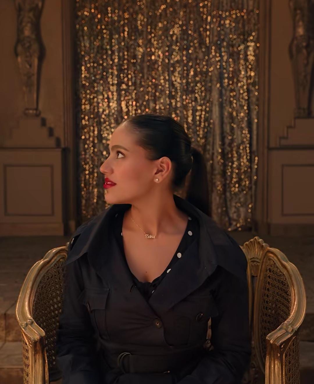 جنا عمرو دياب تغني باللغة العربية والإنجليزي في أحد الإعلانات