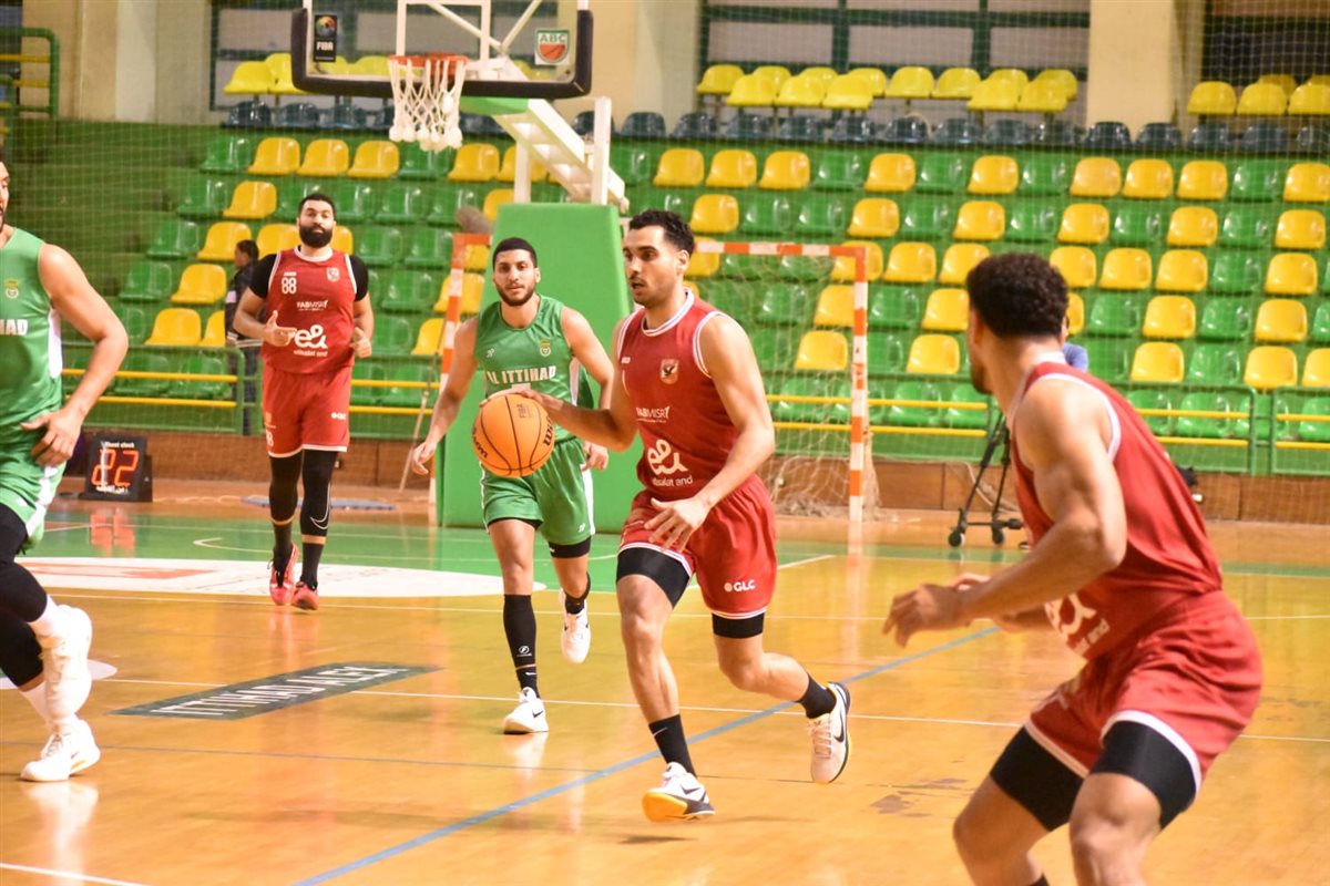 <strong>الاتحاد يفوز على الأهلي ذهابًا وإيابًا في الدور التمهيدي لدوري السوبر لكرة السلة</strong>
