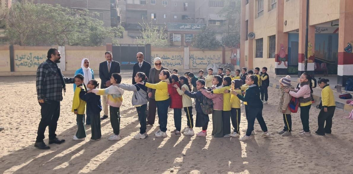 جولة مدير تعليم القاهرة للمدارس في أول أيام الدراسة