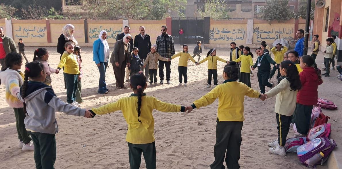 جولة مدير تعليم القاهرة للمدارس في أول أيام الدراسة