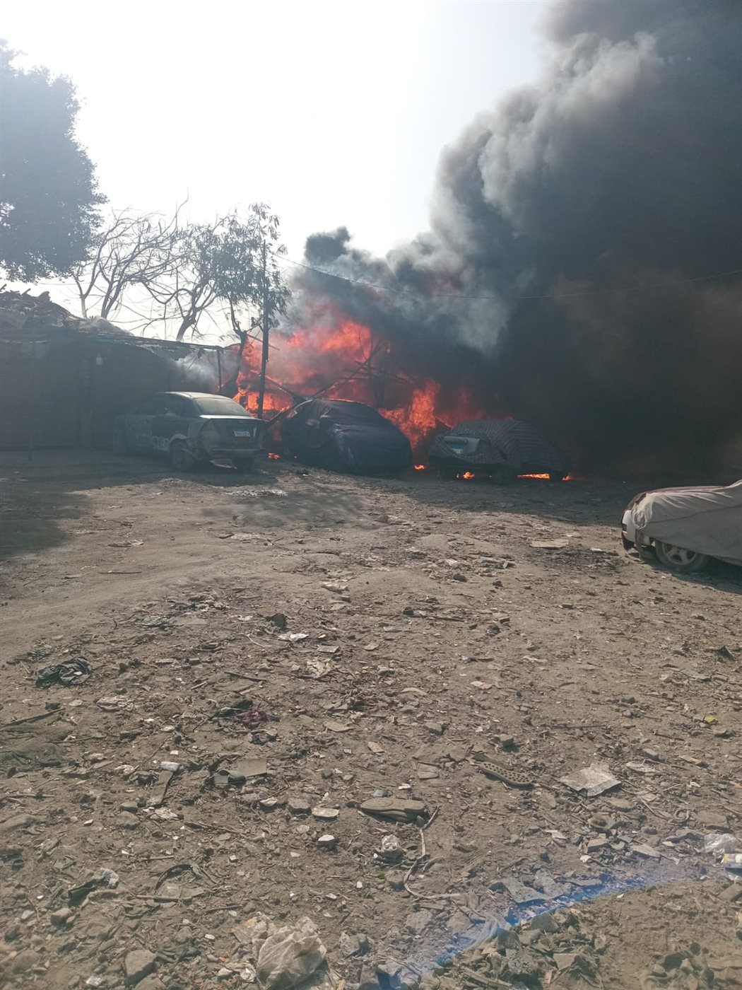 جانب من الحريق