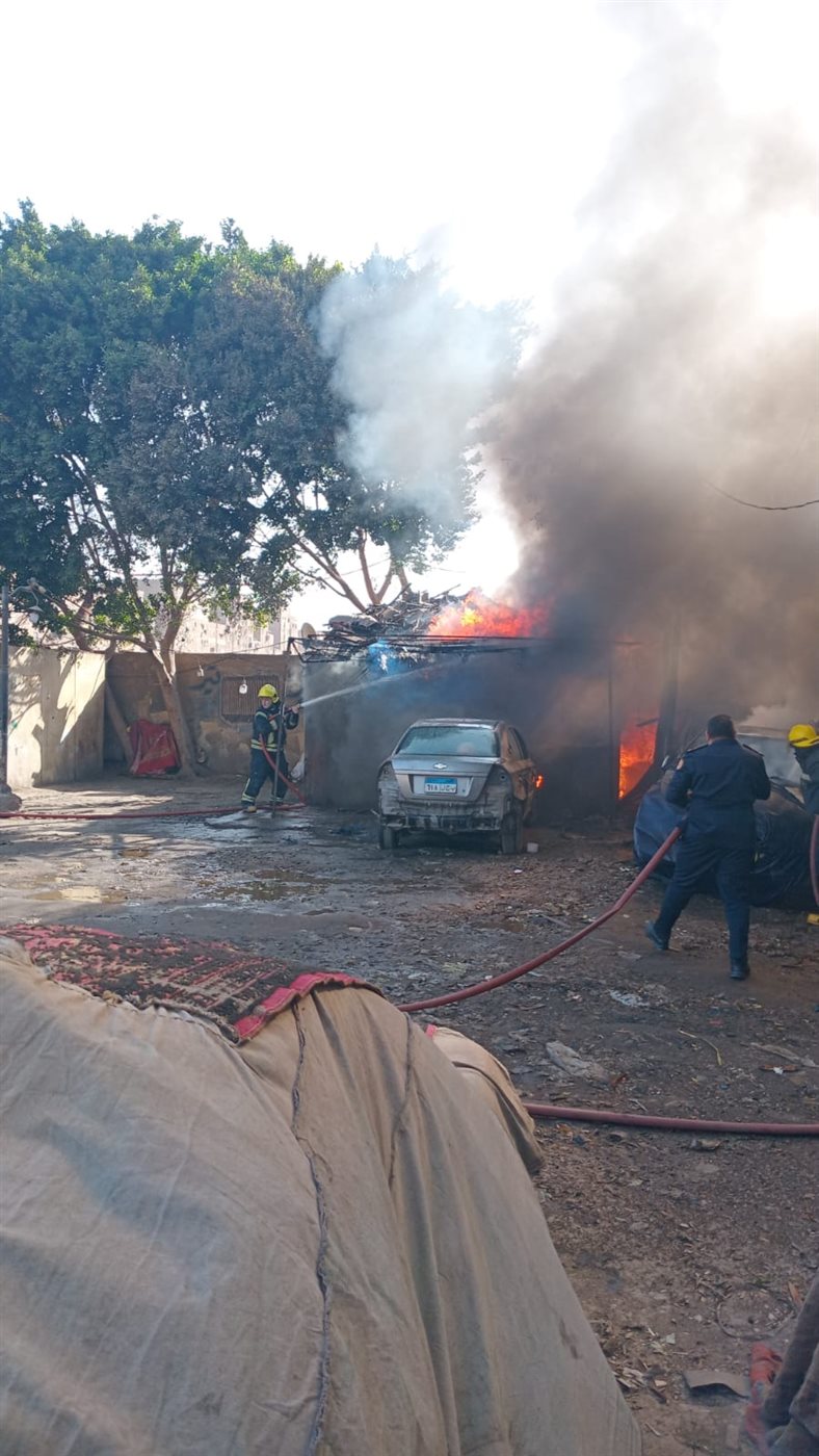 جانب من الحريق