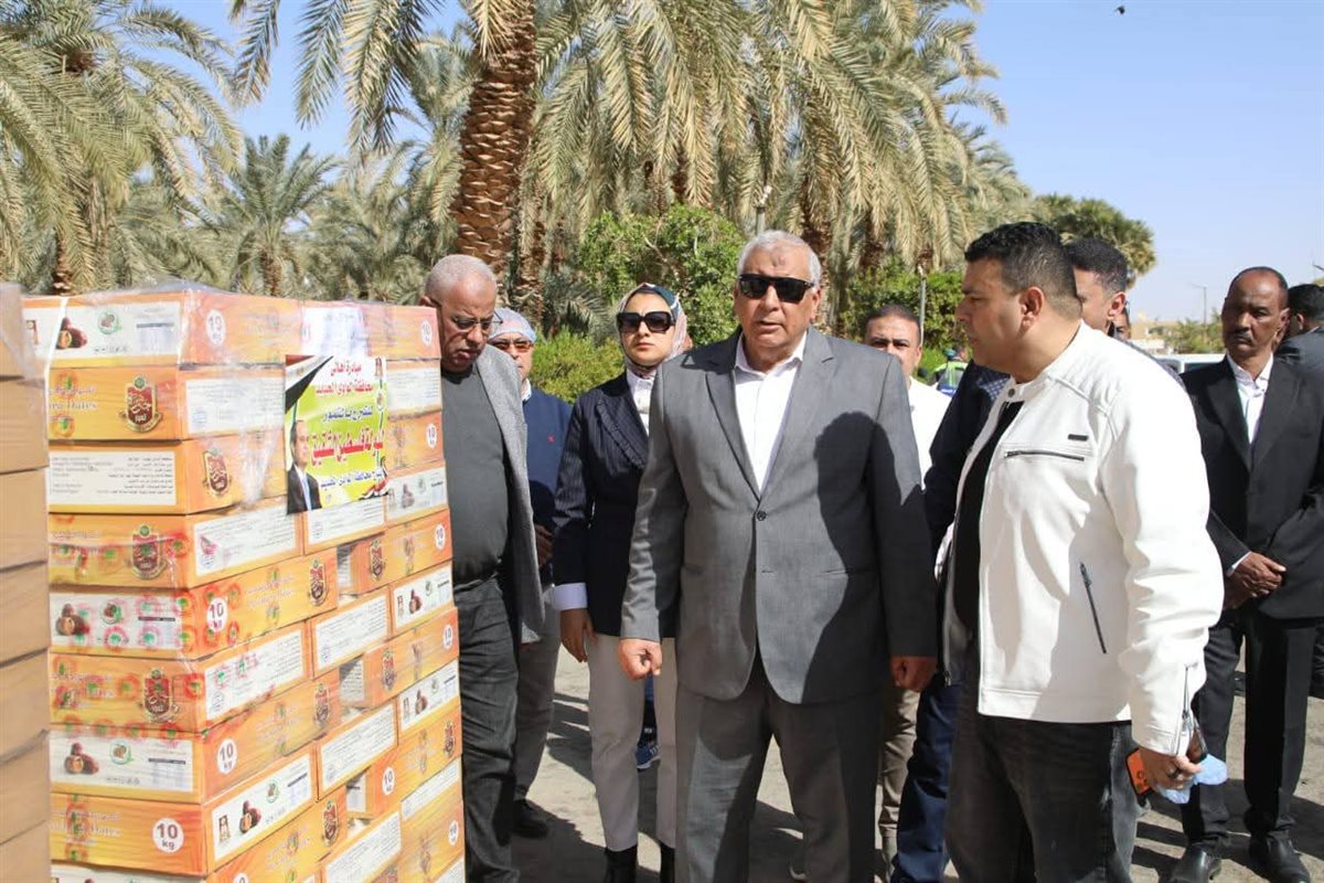 قافلة تمور لاهالى قطاع غزة