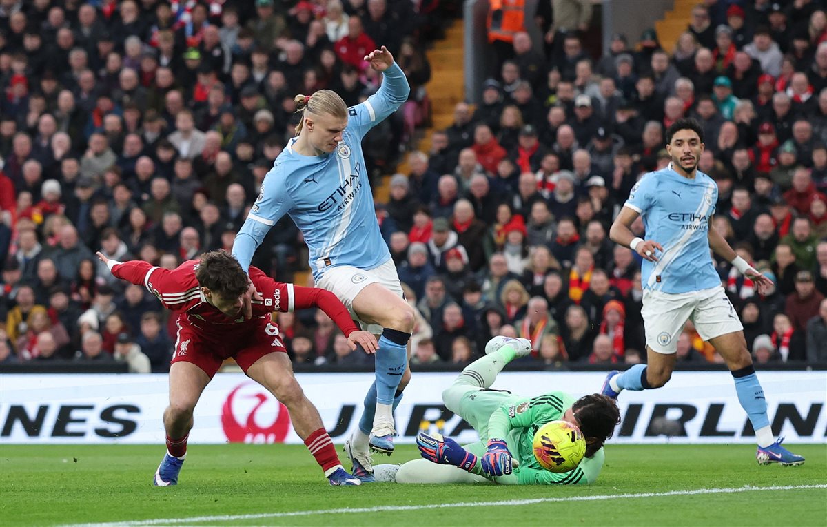 مباراة ليفربول ومانشستر سيتي في الدوري الإنجليزي الممتاز