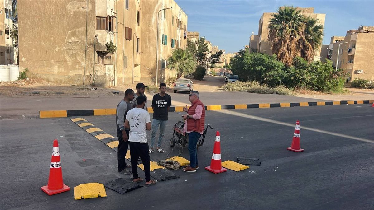 مطبات صناعية بالشوارع الحيوية بالغردقة 