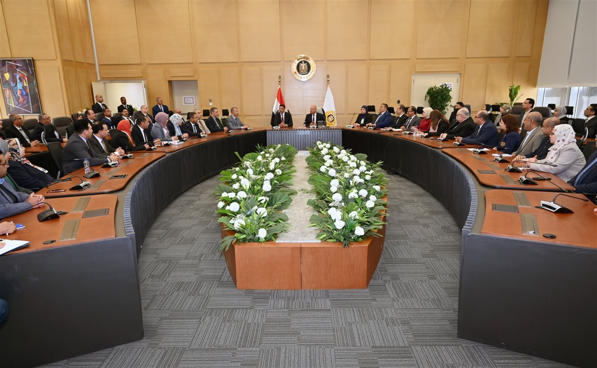 المهندس خالد هاشم وزير الصناعة الجديد وكامل الوزير