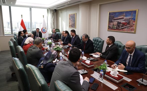<strong>لدكتور خالد عبدالغفار يجتمع بقيادات الصحة</strong>