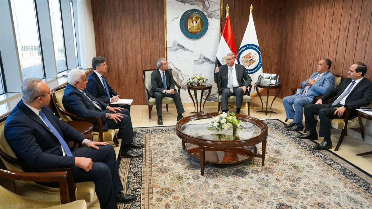 وزير البترول يبحث مسئولي إيني الإيطالية خطط زيادة الإنتاج وربط الحقول القبرصية