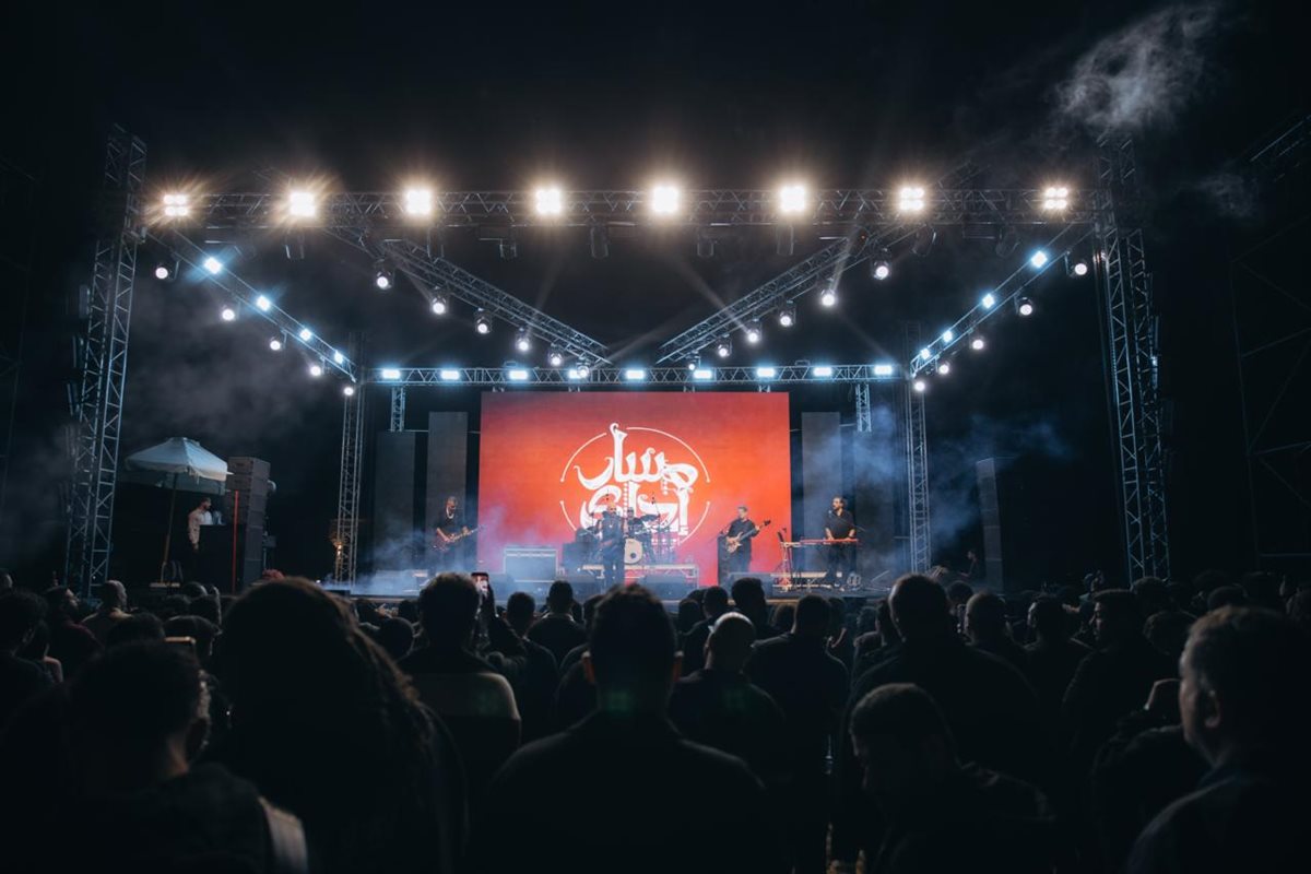 مسار إجباري يفتتحون مهرجان عيد الحب في نويبع بحضور جماهيري من مختلف الجنسيات