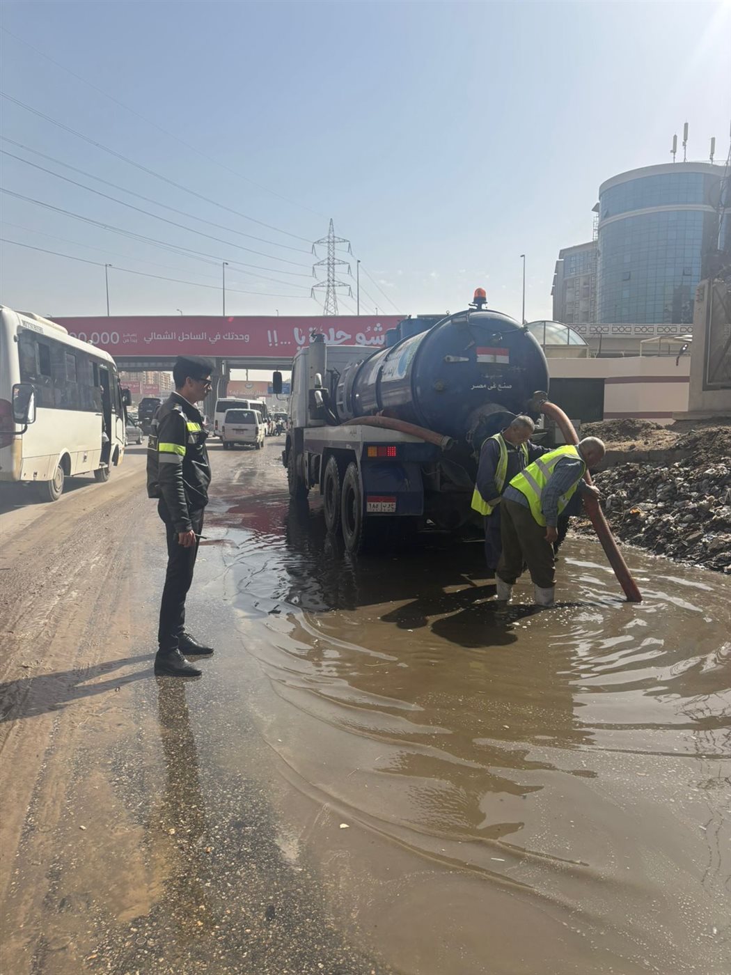 &nbsp;جهود مكثفة من رجال الإدارة العامة للمرور لتسيير حركة دائري المنيب