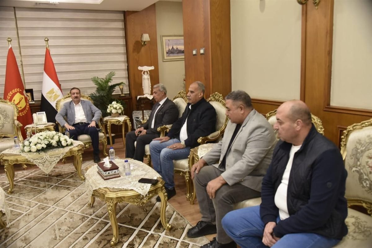 لقاء محافظ بورسعيد الأول بـ رؤساء الأحياء 