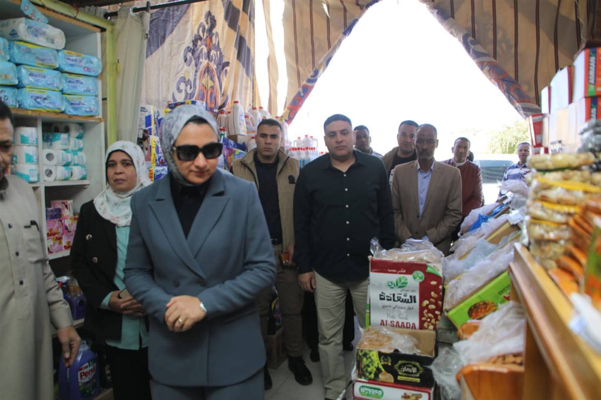 جانب من جولة محافظ الودي الجديد