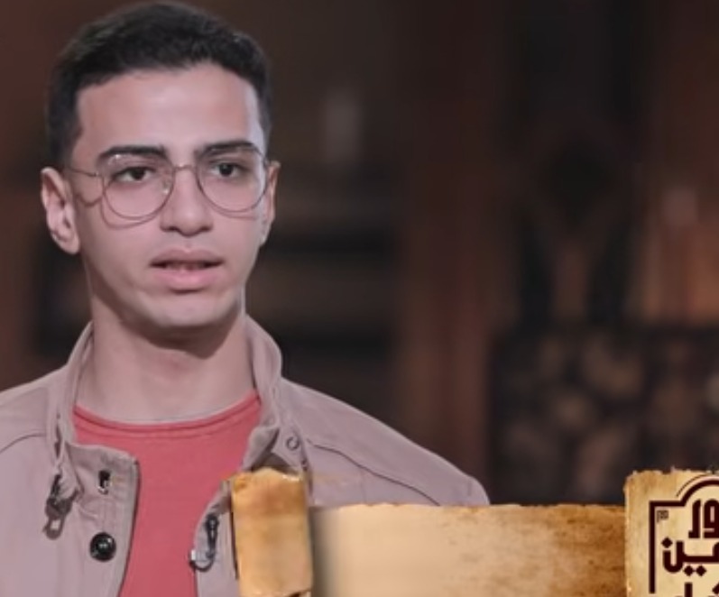علي جمعة يمازح أحد الشباب