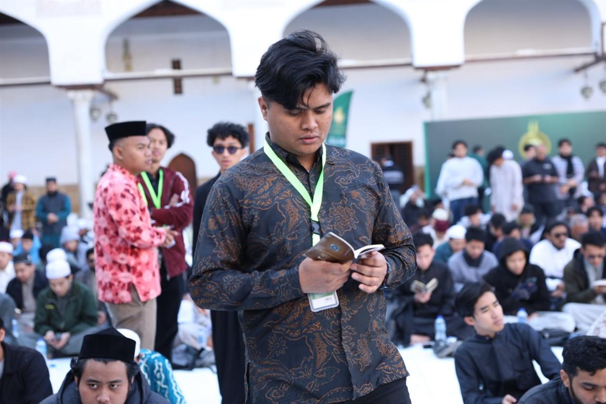 &nbsp;صور جامعة لأبناء قارات العالم في قلعة العلم والوسطية