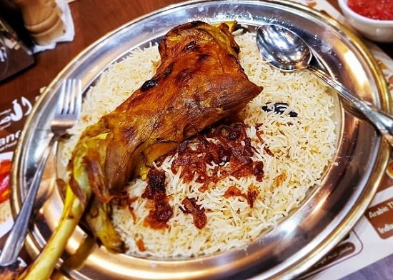 طريقة عمل الحنيذ اليمني في قدر الضغط