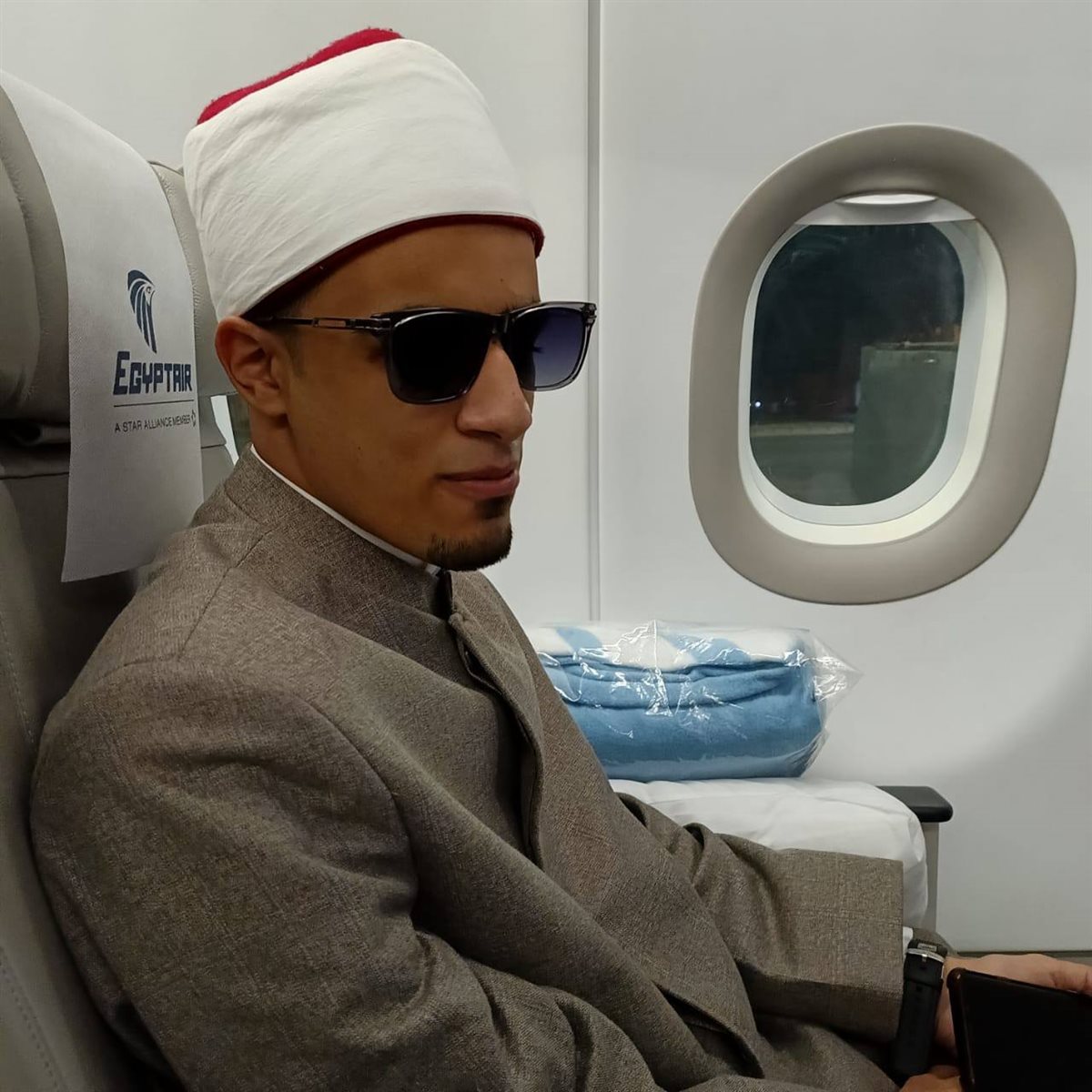 نجم دولة التلاوة.. القارئ الشيخ محمد أحمد حسن يسافر إلى الإمارات لإحياء ليالي رمضان بصلاة التراويح