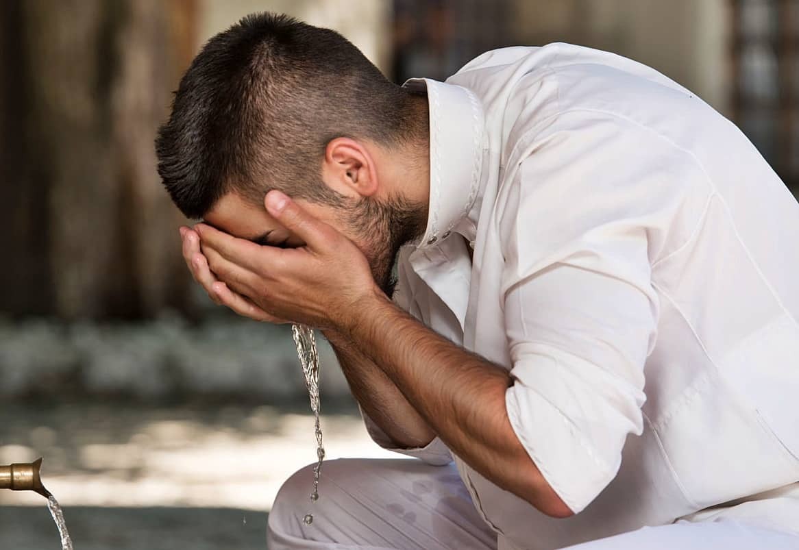 هل يجوز الصيام بدون صلاة