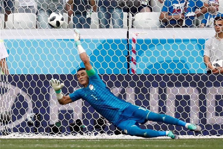 عصام الحضري من لقاء السعودية&nbsp;