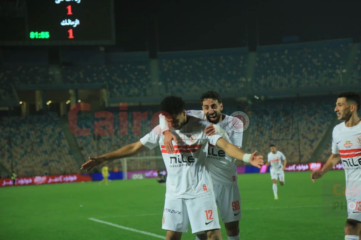 احتفال أحمد ربيع لاعب الزمالك بالهدف الثاني في شباك زد