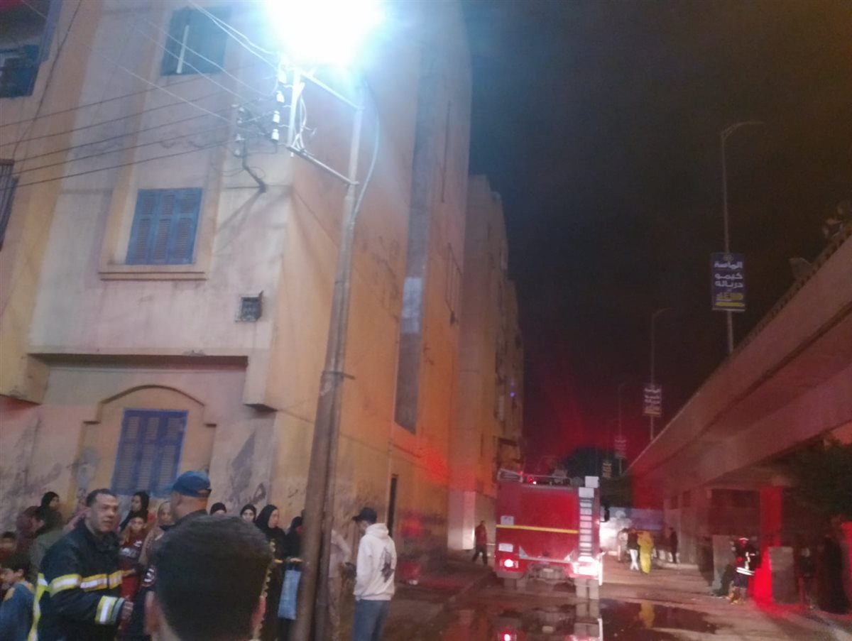 السيطرة على حريق شقة سكنية بمساكن مبارك بإيتاي البارود بالبحيرة