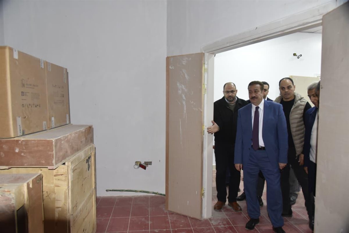 محافظ بورسعيد يتفقد مستشفى شفاء بورسعيد للأورام