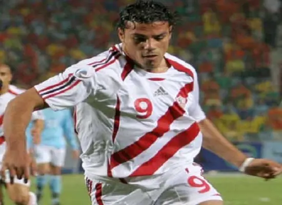 <strong>عمرو ذكي</strong>