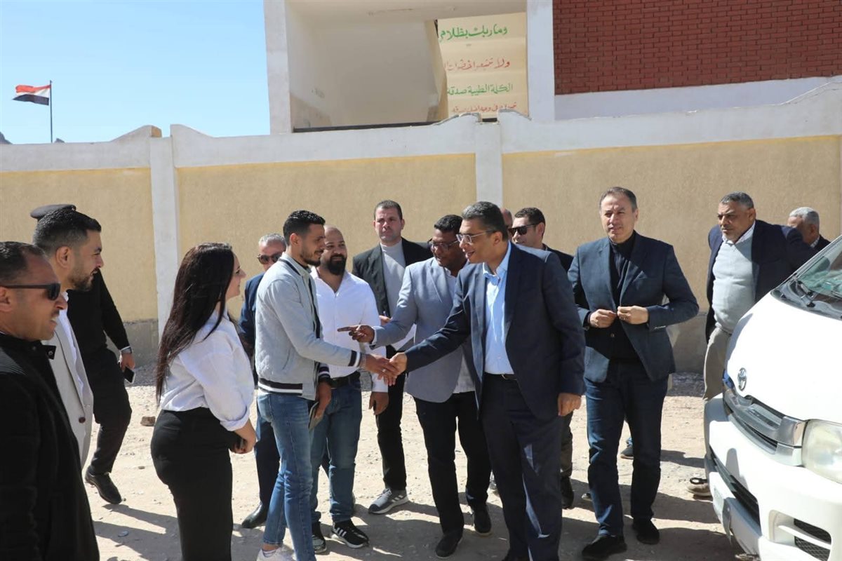محافظ البحر الاحمر في جولة بسفاجا 