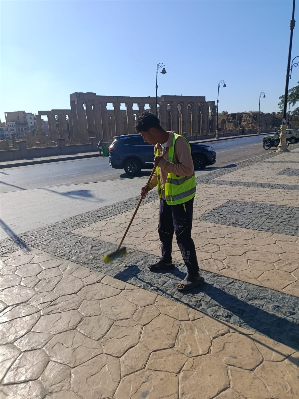 رئيس مدينة الأقصر يتابع منظومة النظافة&nbsp;