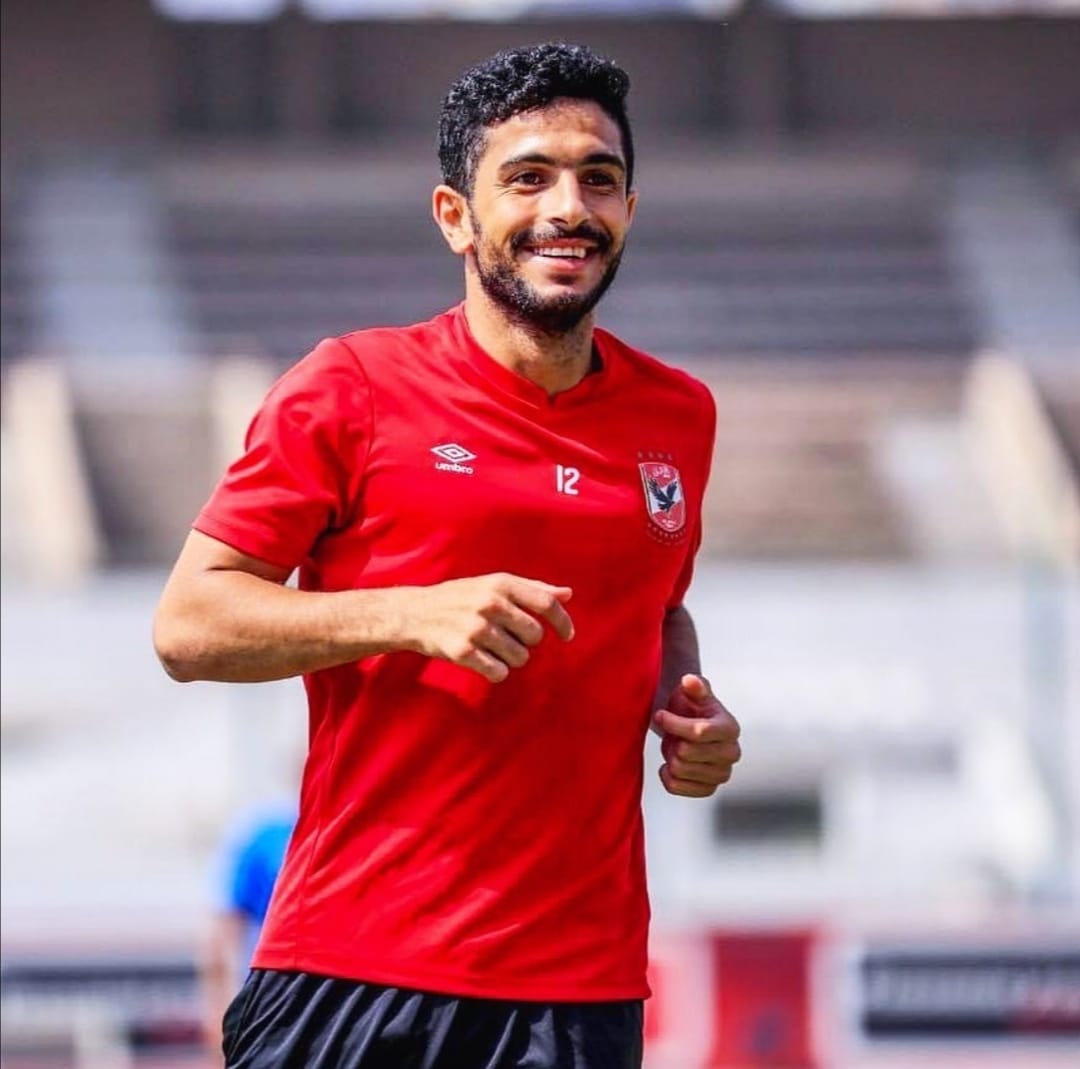 <strong>أيمن أشرف</strong>