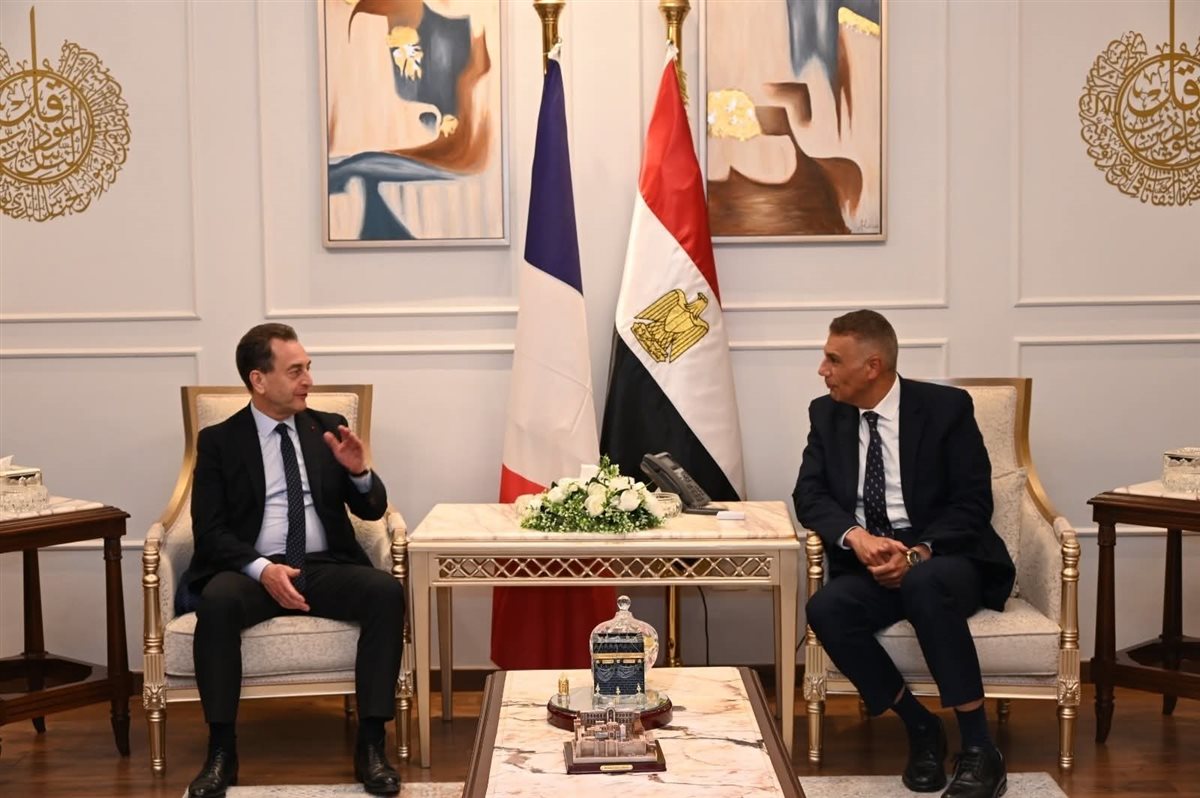محافظ جنوب سيناء يستقبل السفير الفرنسي 