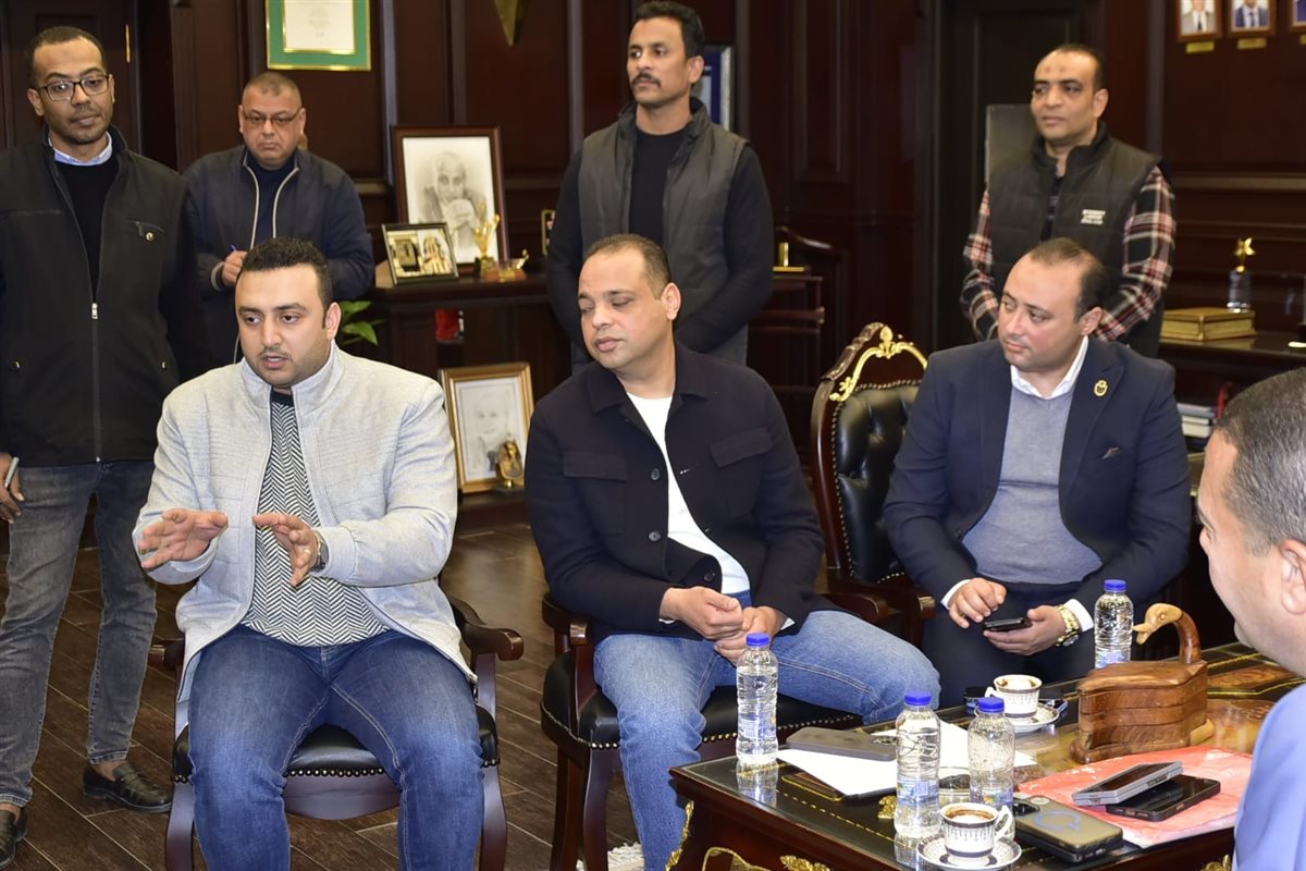 اجتماع محافظ الأقصر ونواب البرلمان