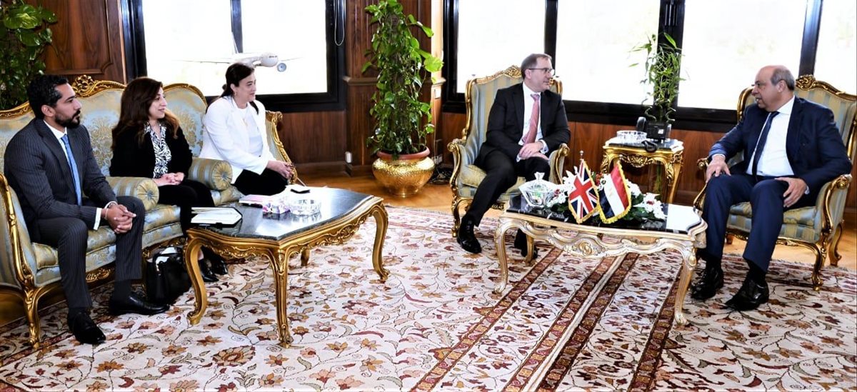 وزير الطيران المدني-سفير المملكة المتحدة