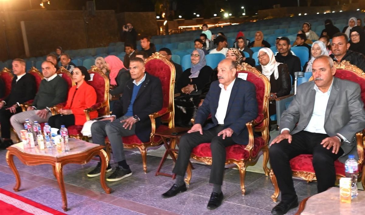 محافظ جنوب سيناء يتابع احتفالات الثقافة بليالي رمضان 