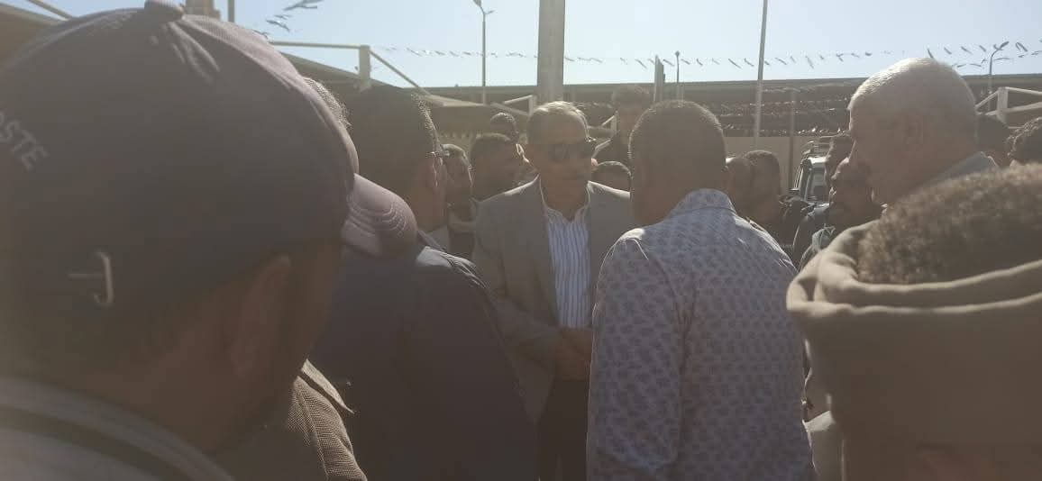 رئيس مدينة الغردقة فى حملة علي محطات الوقود 