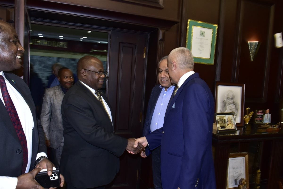 لقاء محافظ الأقصر بالوفد الأفريقي&nbsp;
