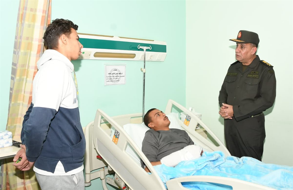 جانب من زيارة القائد العام للقوات المسلحة