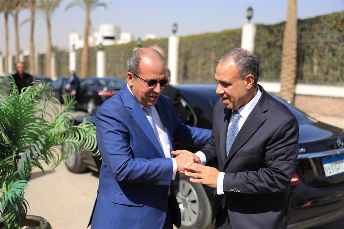 وزير الخارجية