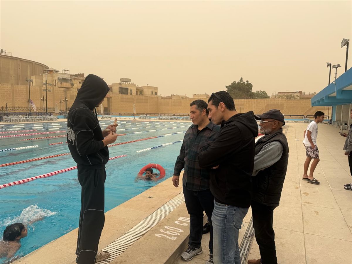 <strong>جولة مفاجئة لوزير الرياضة لعدد من مراكز الشباب</strong>
