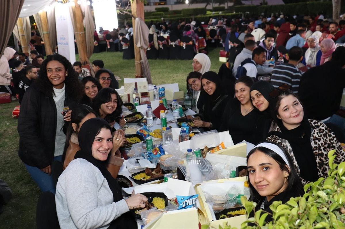 إفطار رمضان في جامعة عين شمس